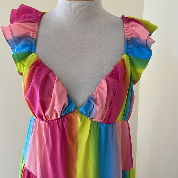 New! Endless Rose medium rainbow ombré stripe maxi dress with fluttery sleeves. - Picture 4 of 11